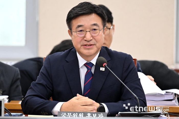 [포토] 답변하는 윤호중 후보자