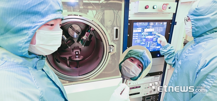 [포토] 산업현장 같은 채용연계형 반도체 교육으로 취업