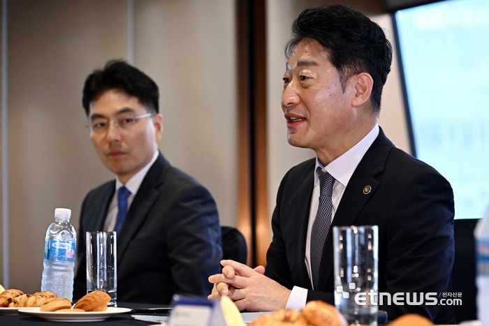 [포토] 인사말 하는 이호현 차관