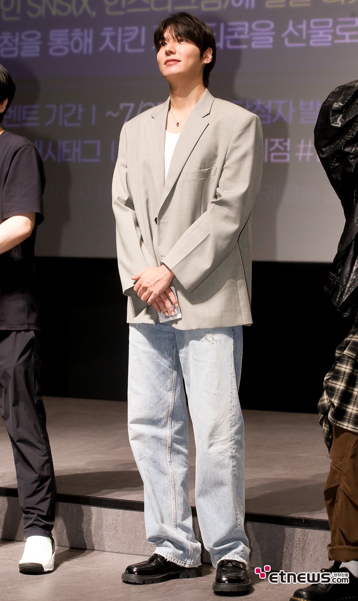 [ET포토] 이민호, '청바지에 자켓이면 충분'