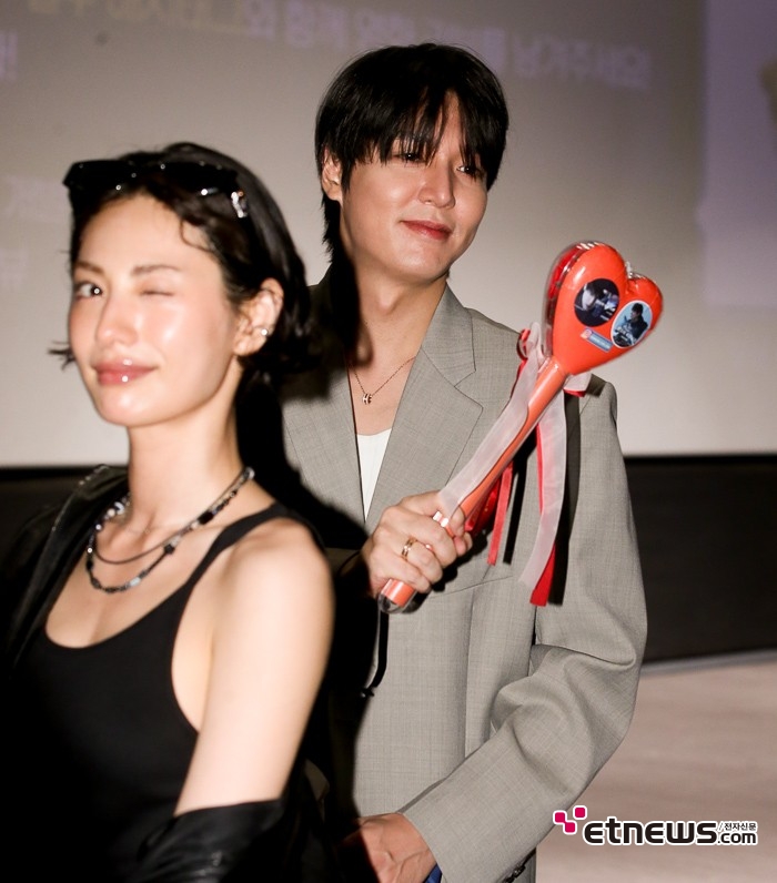 [ET포토] 나나-이민호, '윙크와 하트'