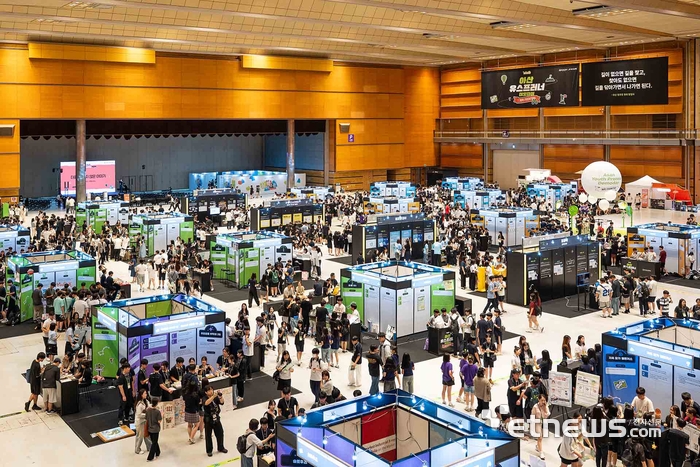 [포토]청소년 기업가정신 축제 '아산 유스프러너 데모데이' 참관객 2천 9백 명 맞이… “민간 최대 규모”