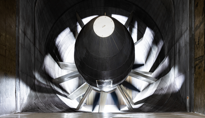 남양연구소 공력시험동 초대형 선풍기 모습.