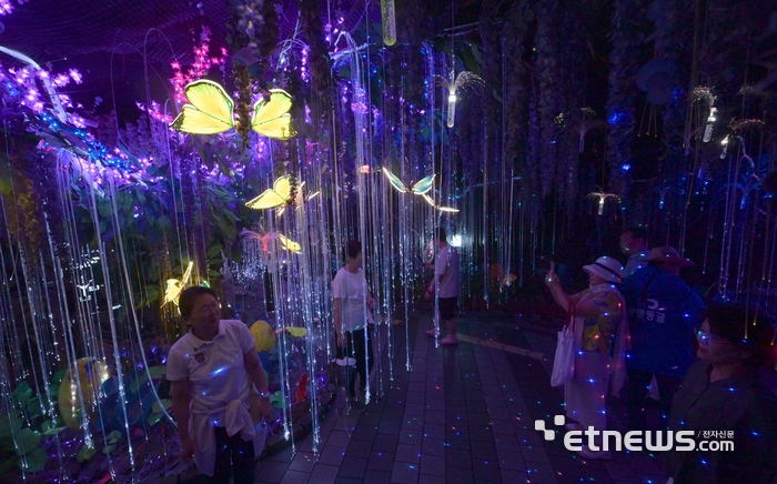 [포토] 무더위에 광명동굴 인기