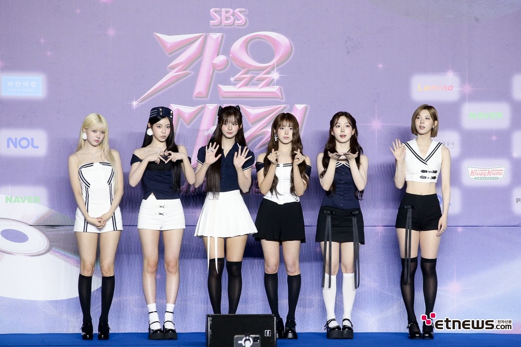 [ET포토] 엔믹스, '멀리서도 시선잡는 각선미'