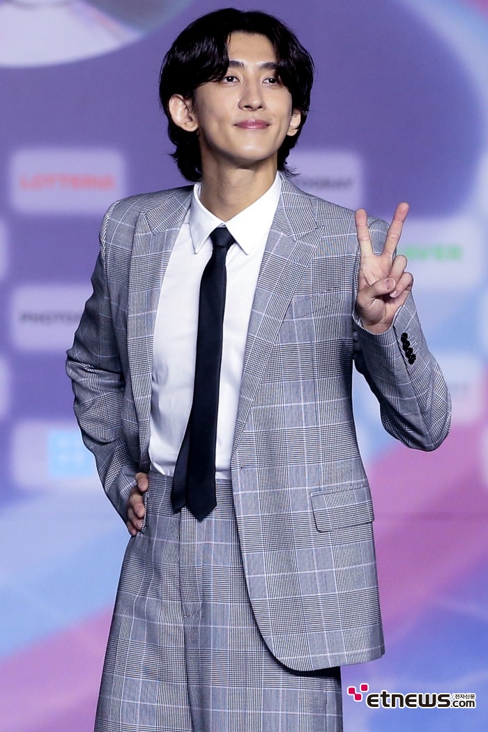 [ET포토] 잔나비 최정훈, '감미로운 브이'