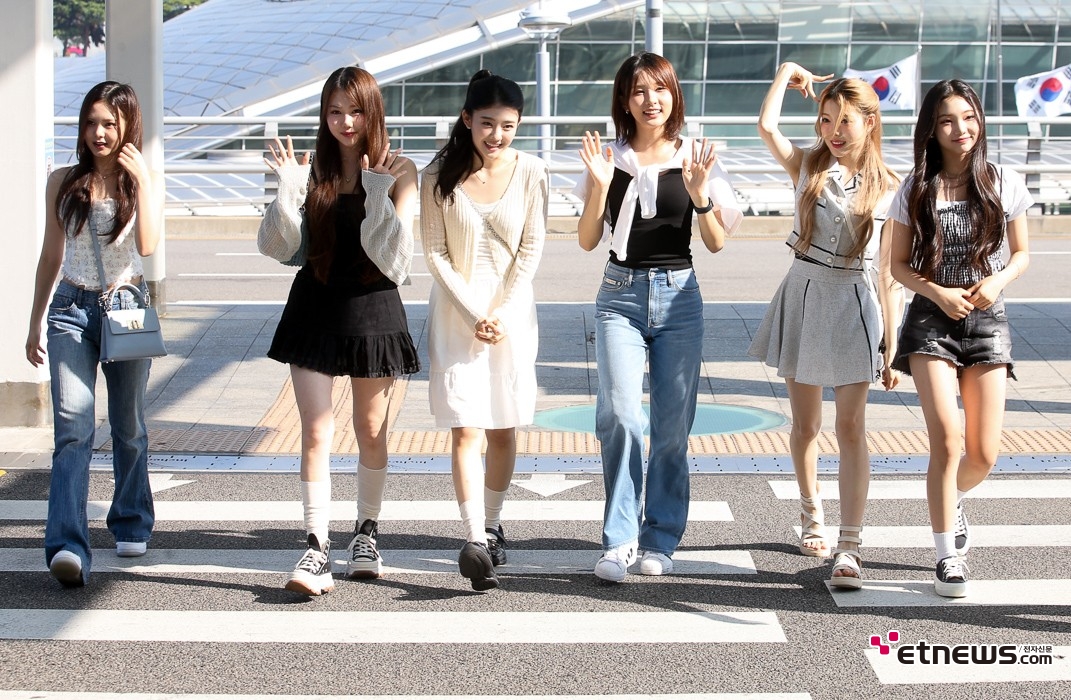 [ET포토] 키라스, '데뷔 첫 해외 일정차 출국'