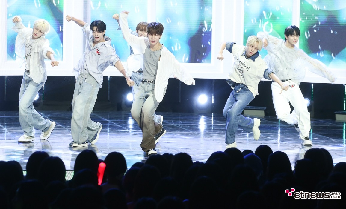 [ET포토] 세븐투에잇, '청량감 주는 무대'