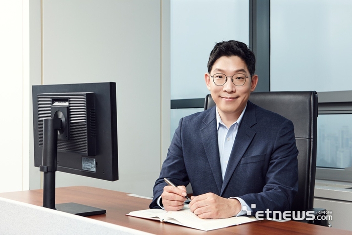 [人사이트] 박준 SK텔레콤 부사장 “예측 넘어 판단까지...AI 에이전트로 시장 읽는다”
