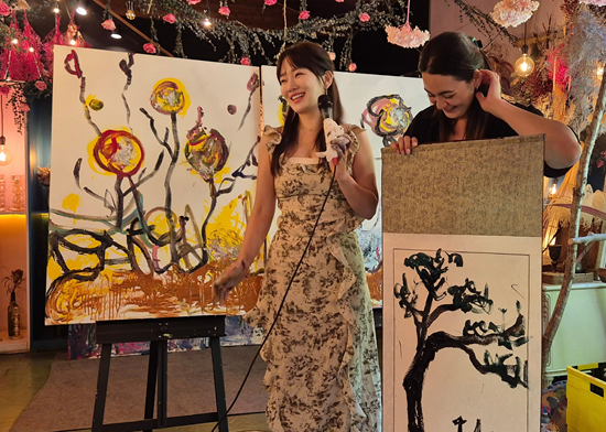 윤송아, '보령머드축제' 서울-보령머드트레인 라이브페인팅 성료