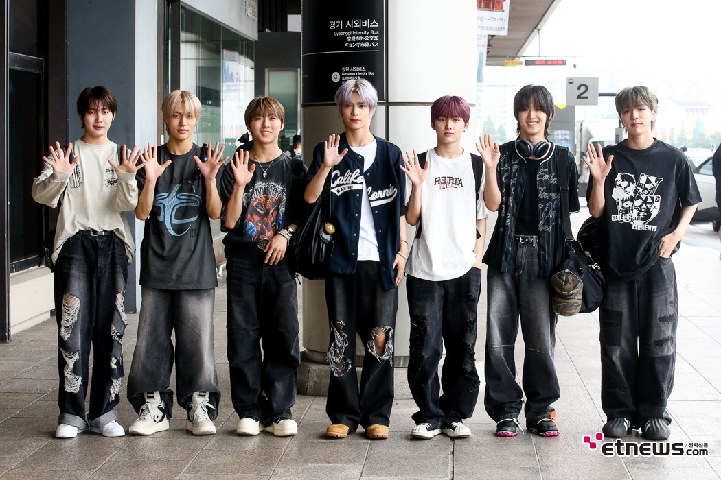 [ET포토] 누에라, '첫 팬 콘서트 참석차 일본으로 출국'