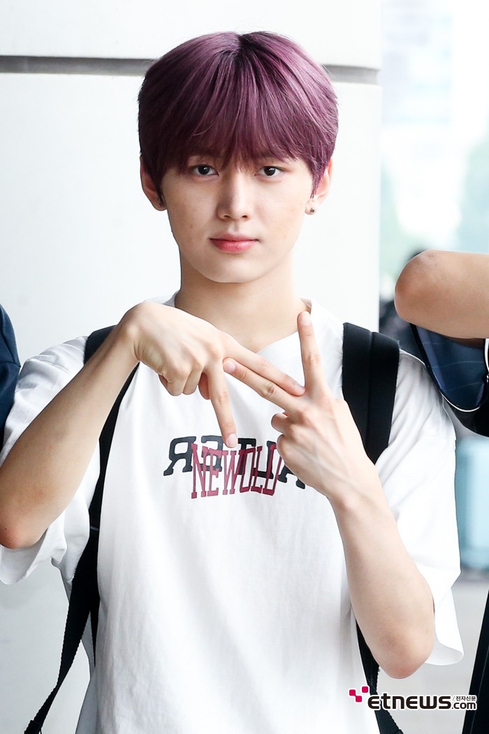 [ET포토] 누에라 린, '이렇게 바라보면~'