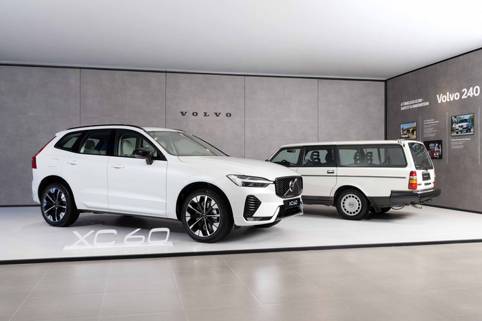 볼보 신형 XC60과 240