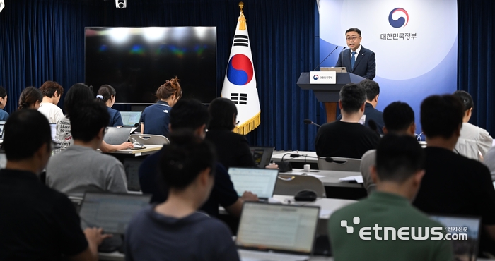 [이슈플러스]'15팀→5팀' 독자 AI 모델 당락 가른 기준은