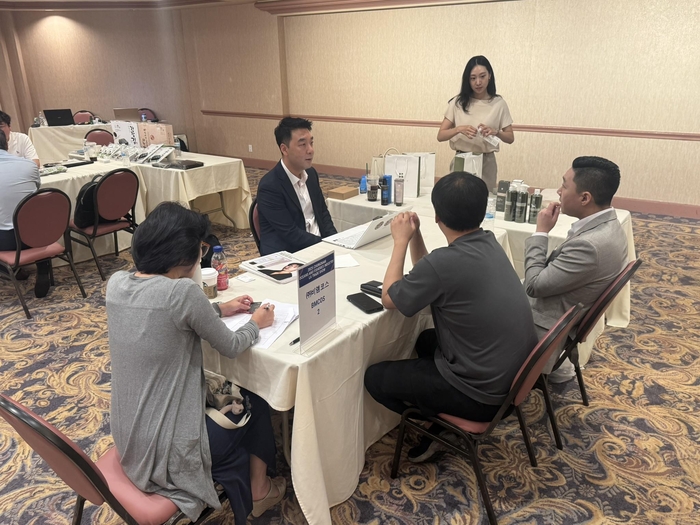 충남도 해양·수산분야 중소기업 6곳은 북중미 시장 진출을 지원하는 미국 , 멕시코 수출상담회에 참석 했다.