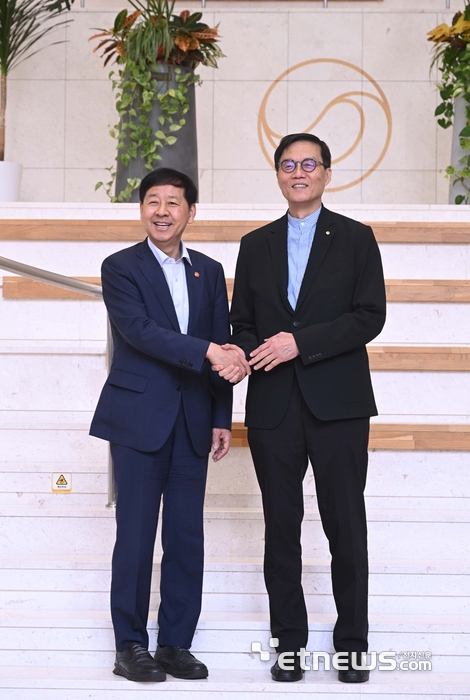 [포토] 구윤철 경제부총리, 한국은행 방문
