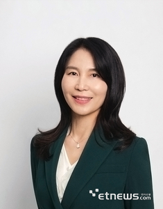 [디지털문서 인사이트] MZ세대가 주도하는 디지털 워크플레이스 혁신: AI 전자문서 플랫폼의 미래