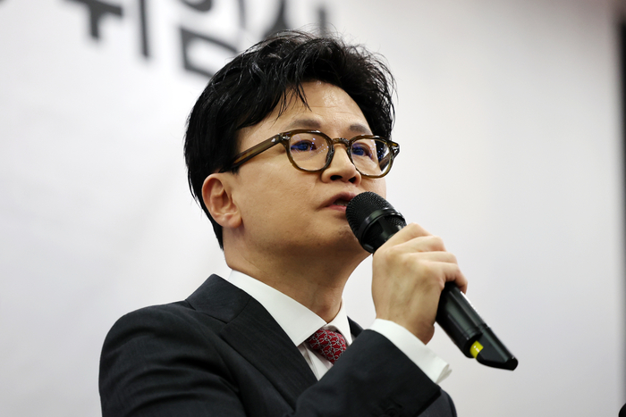 11일 오후 광주 서구 홀리데이인 광주호텔에서 열린 김화진 국민의힘 전남도당 위원장 취임식에서 한동훈 전 대표가 축사하고 있다. 연합뉴스