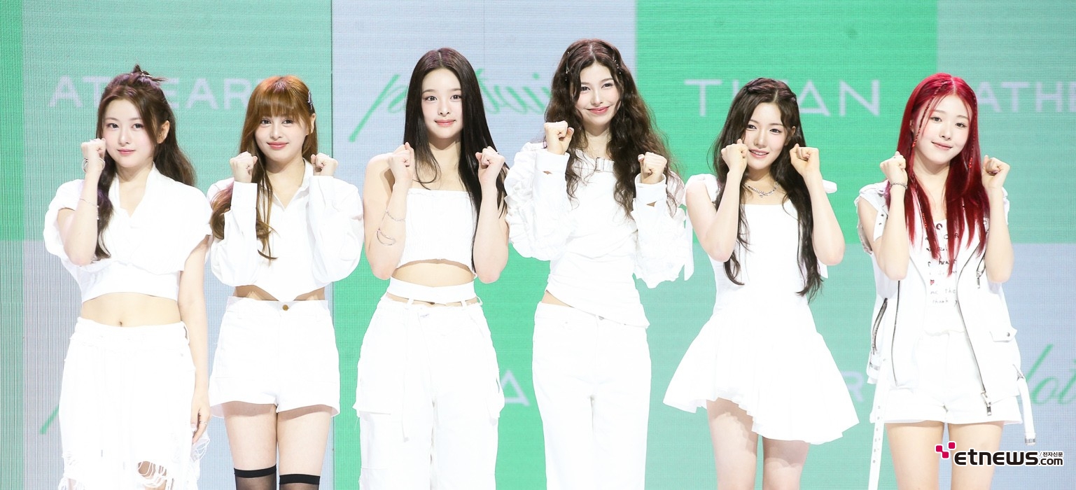 [ET포토] 앳하트, '각자의 매력 살려서'