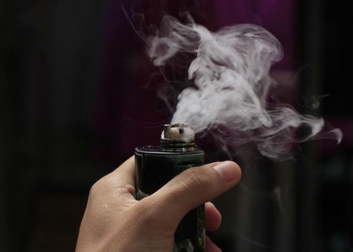 싱가포르가 전자담배 제재 위반 시 최대 1년 징역형 등 보다 엄격한 처벌을 내릴 방침이다. 사진=게티이미지