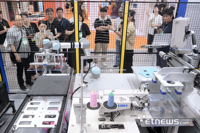 [포토] 섬유패션 제작, 스마트 팩토리로