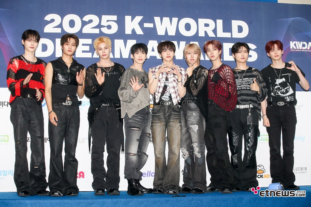 [ET포토] 크래비티, '패션 모델들인줄'