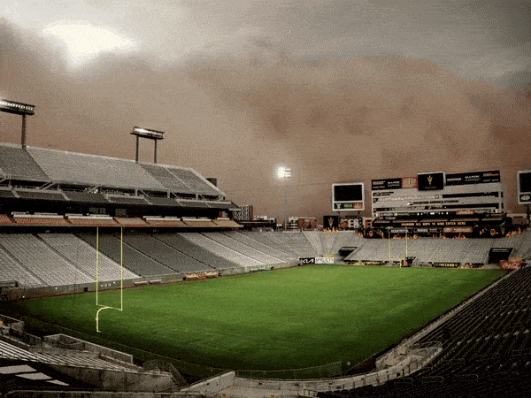 25일(현지시간) 미국 애리조나주 피닉스 지역에 계절성 폭풍 '하부브'가 발생한 모습. 사진=엑스 캡처