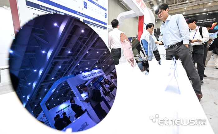 [포토] 제이쓰리 실리콘 웨이퍼는 - 뉴스 썸네일 이미지