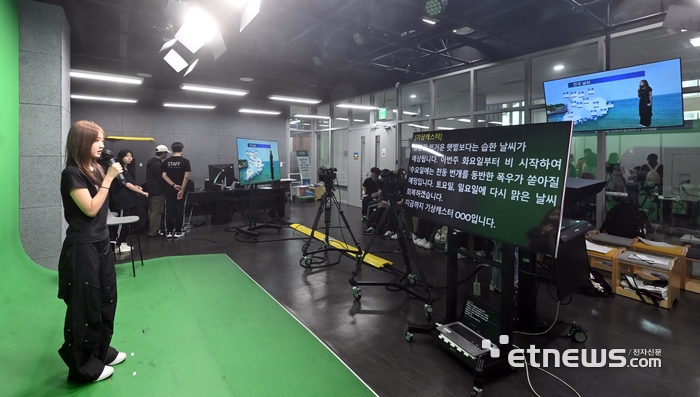 [포토] 딥페이크의 순기능, 딥페이크 뉴스 제작 체험