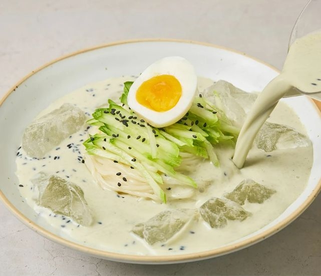 3분완성 서리태 콩국수