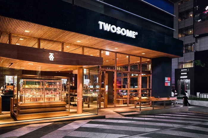 차세대 프리미엄 매장 '투썸 2.0 강남' 외부 전경