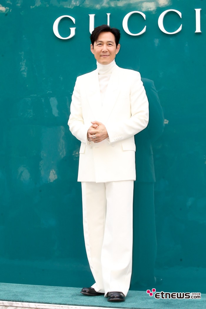 [ET포토] 이정재, '화이트가 어울리는 젠틀맨'