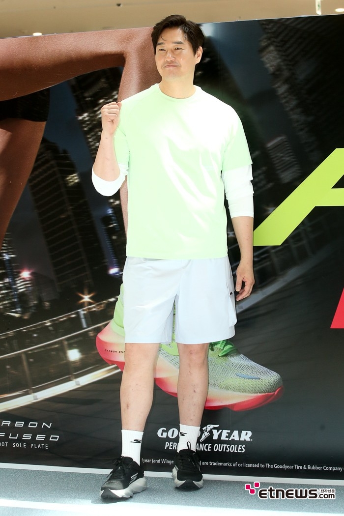 [ET포토] 유지태, '듬직한 모습으로 화이팅'