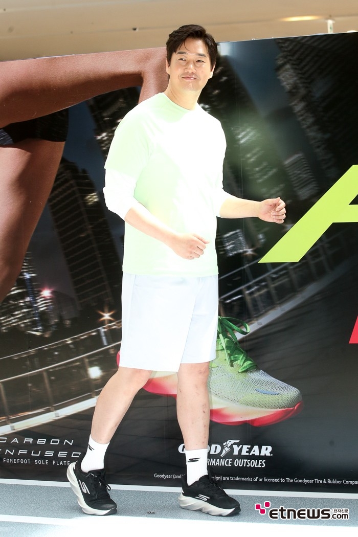 [ET포토] 유지태, '같이 뛰실분~'