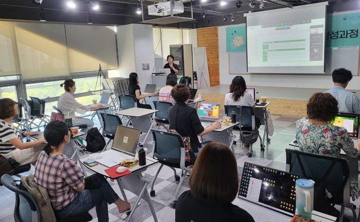 '2025 디지털새싹 강사 양성과정' 주제별 교육 모습