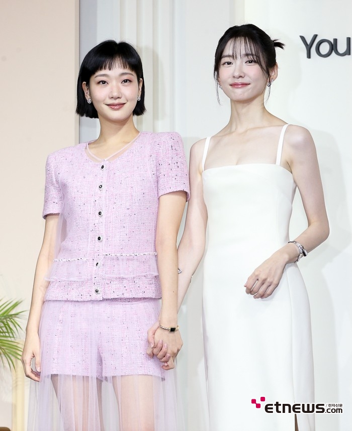 [ET포토] 김고은-박지현, '10대부터 40대까지 함께'