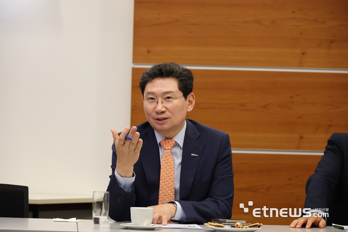 이상일 용인시장이 5일(현지시간) 독일 베를린을 방문해 독일도시협의회와 연방상원 관계자들과 교류협력 방안을 논의했다.