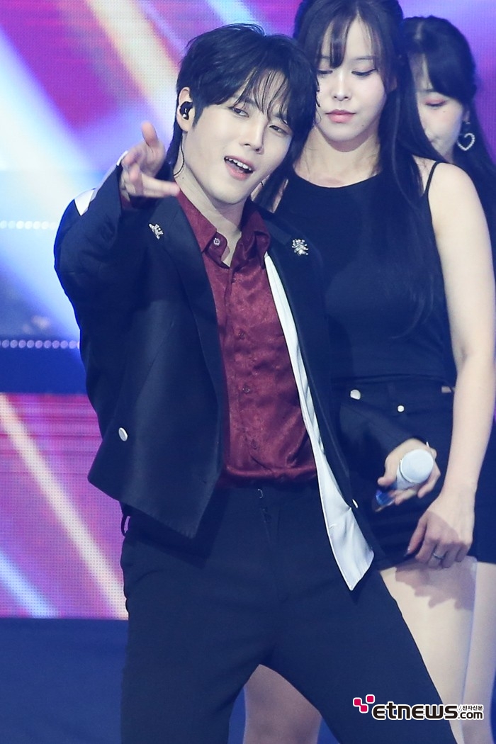 [ET포토] 김중연, '유쾌한 액션'