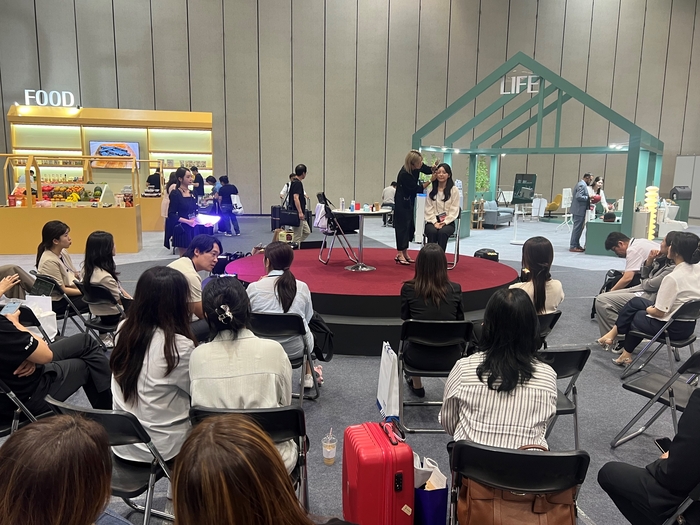 지난 4일~5일 열린 2025 글로벌 소싱위크 우수제품 전시관 진행사진