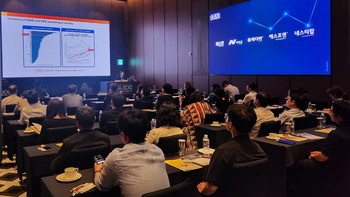 LG화학이 최근 혈액투석을 받는 만성 신장질환 환자 대상 고인산혈증 치료제 '네폭실'의 최신 학술 정보를 공유하는 '가이드 심포지엄'을 개최했다.(사진=LG화학)