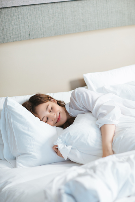 천장 보고 똑바로 누워 자는 당신, 치매 위험 높아질 수도