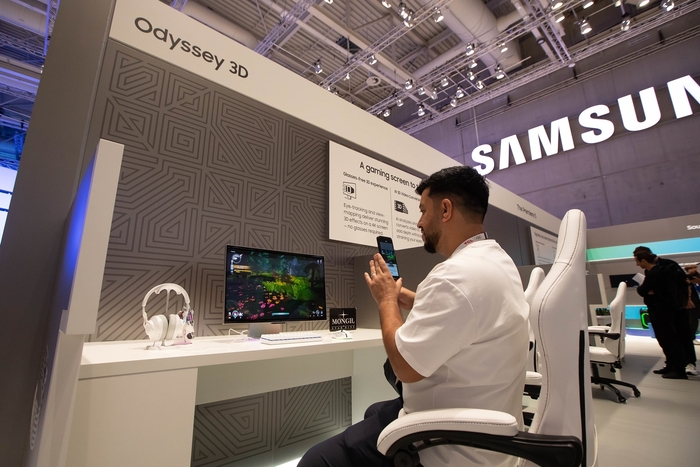 삼성전자 IFA 2025 부스에 마련된 몬길: 스타다이브 시연대