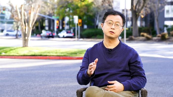 “슈퍼팬+엔터테크, K콘텐츠 세계관 확장의 열쇠”