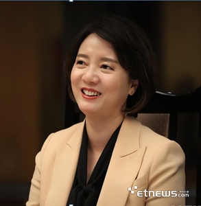 이영 KAIST 문술미래전략대학원 초빙석학교수·前 중소벤처기업부 장관