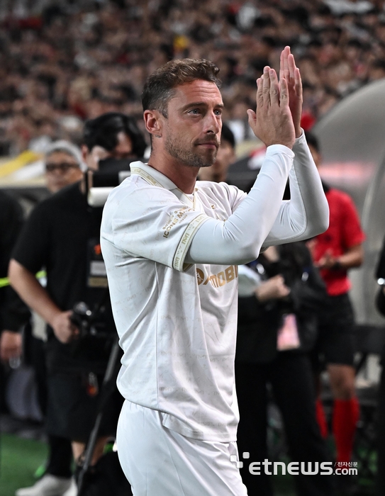 [포토] 아이콘매치 속 조각 미남