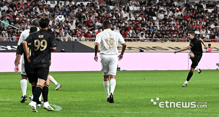 Photo Image