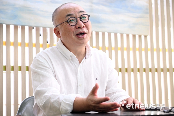 [창간43주년 인터뷰] 정송 KAIST AI대학원 원장
 김민수기자 mskim@etnews.com