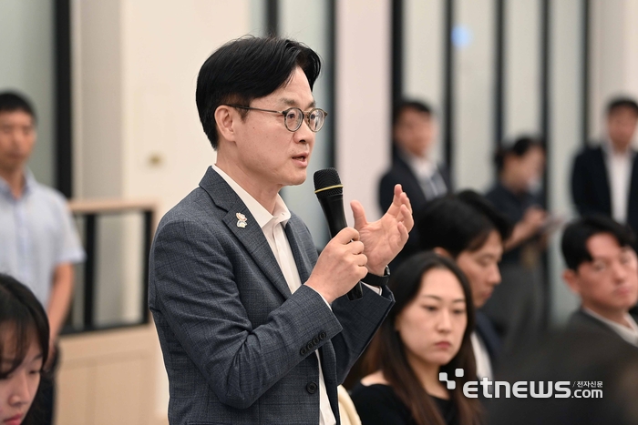 김정관 산업장관, “최우선 정책과제는 M.AX”…“韓 제조업 성패 달렸다”