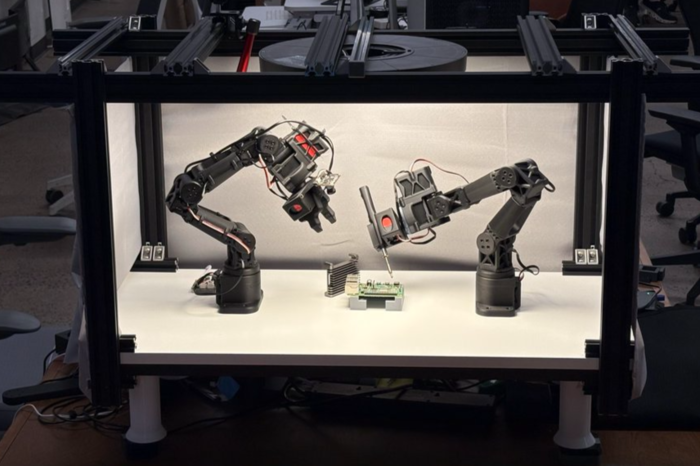 마이크로팩토리(MicroFactory)가 개발한 탁상형 제조 키트 / 엑스 @ihorbeaver