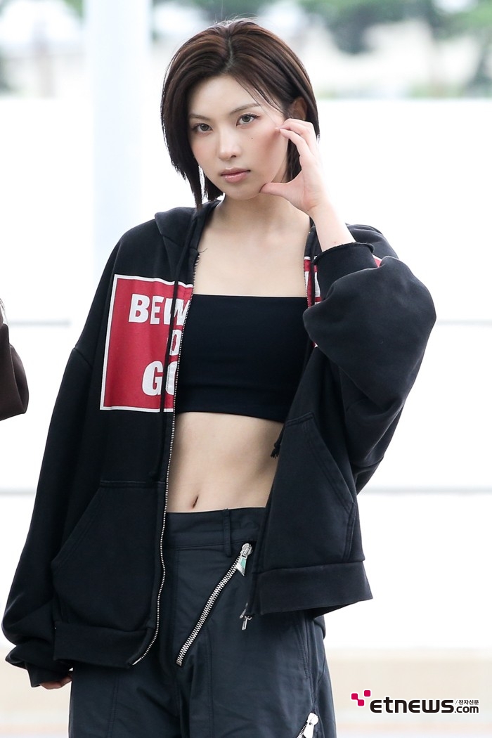 [ET포토] 엔믹스 배이, '작심하고 드러낸 복근'